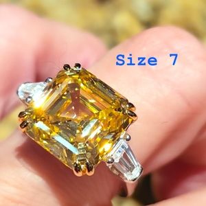 6.01-Carat Asscher Cut Canary Sapphire Crystal I Color VVS2 Color